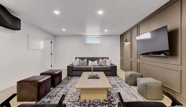 Modern Contemporary 2BR Basement Suite