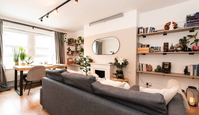 Modern & Convenient 2-Bed Flat Near Tube – Heart of London