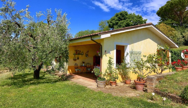 Modern Cottage in Graffignano Italy with Swimming Pool