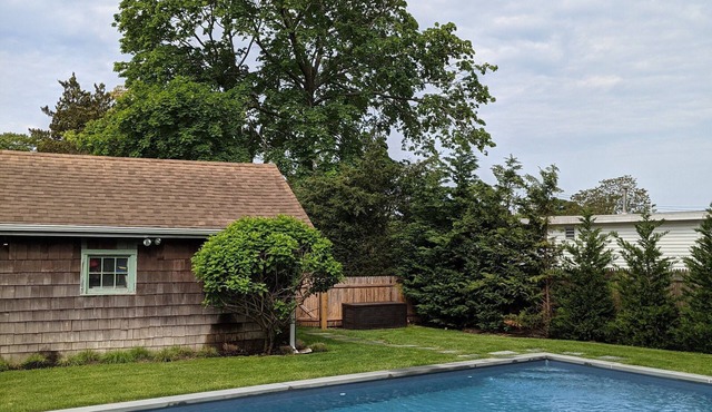 Modern Cottage with New Heated Pool