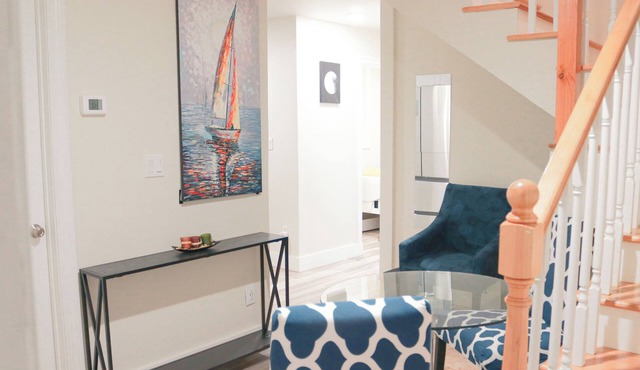 Modern & Cozy 3-Bedroom Condo near Downtown