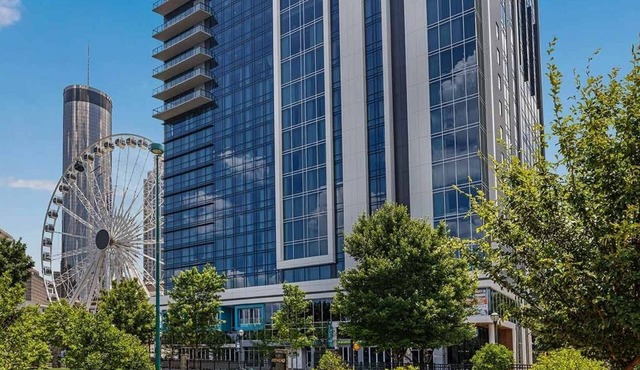 Modern deluxe studio! Walk to World Cup Festivities & Downtown