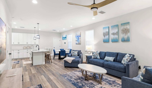 Modern Duplex in Charming Old West - Walk to Downtown