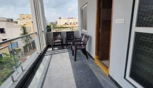 Modern Duplex with 4bd 4 bath