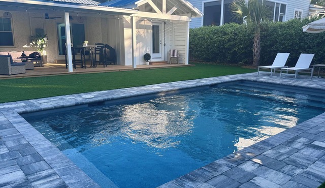 Modern East Beach 3BR/2BA - Pool + Golf Cart