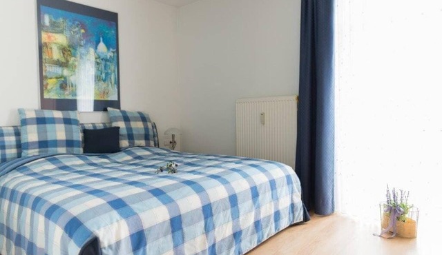 Modern Eingerichtete Ferienwohnung mit Balkon und Küchenzeile