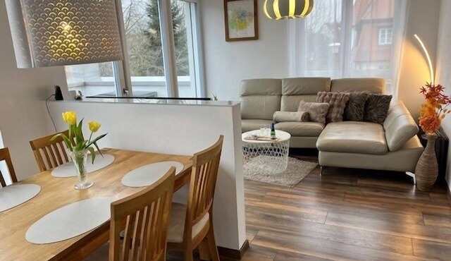 Modern eingerichtete Ferienwohnung mit Balkon