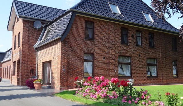 Modern eingerichtete Suite mit Terrasse by Interhome