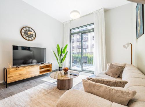 Modern Elegance -1BR- Belgravia Square JVC