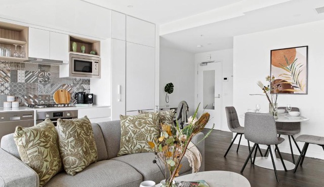 Modern Elegance Caulfield North