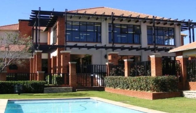 Modern Executive Penthouse ALL Amenities Included