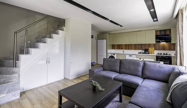 Modern Flat w Balcony 5 min to Beach in Kemer