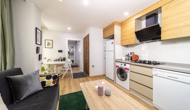 Modern Flat with Central Location in Antalya