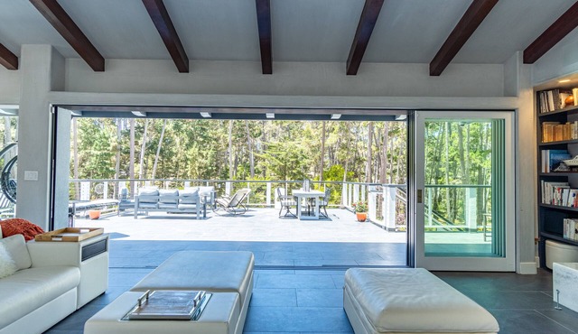 Modern gated estate a healthy walk to the Lodge and Golf. Near RLS