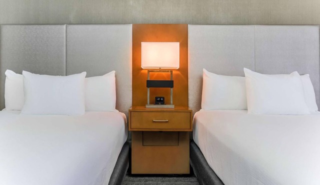 Modern Getaway Room Near Centennial Olympic Park – 8mi away | Seasonal Pool