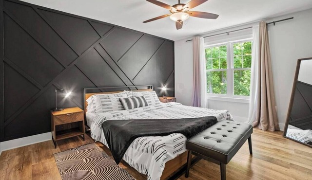 Modern getaway w/spa & game room