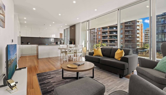 Modern Haven Near Beach & City