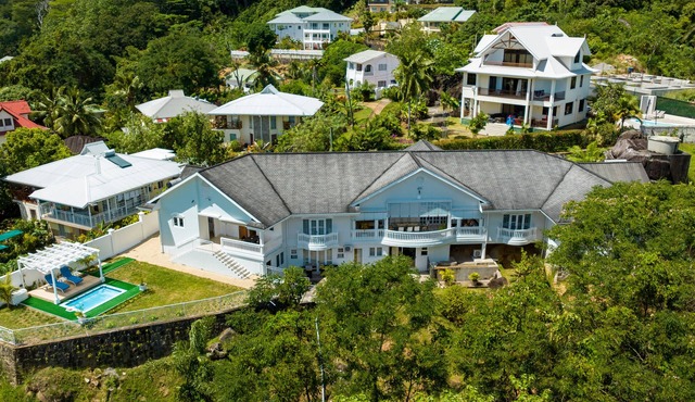 Modern hillside coastal villa 850 metres to Beau Vallon beach