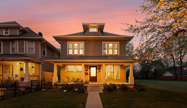 Modern Historic | Pet Friendly | Regency Retreat