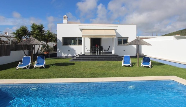 Modern holiday home with private pool in los Caños de Meca