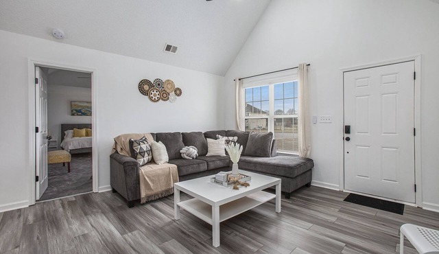 Modern Home 4 Bed Lakepoint- Hyundai SK EV Plant-Near Museum's