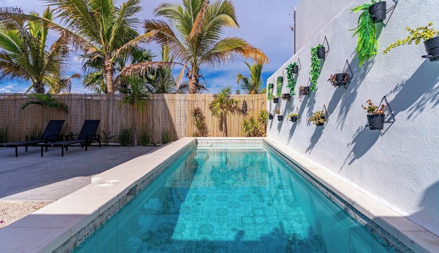 Modern House w/Rooftop Ocean Views & Private Pool