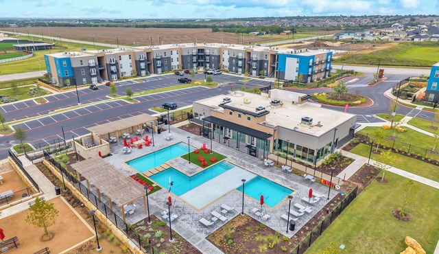 Modern Jarrell Retreat, Near Austin, Pool+Parking