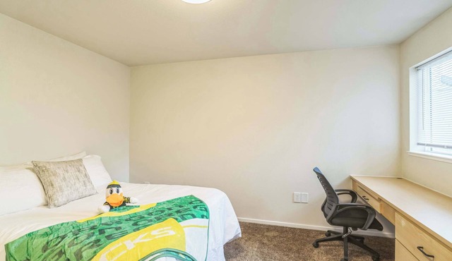 Modern Living with Pool & Clubhouse Amenities