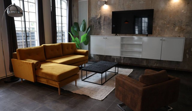 Modern Loft Apartment in Hamburg City Center. 2 minutes from the main station