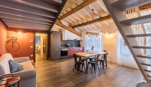 Modern Loft Apartment "Begonia" with Wi-Fi, Shared Garden & Pool