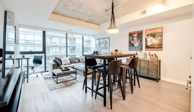 Modern Loft at Thompson Residences w/ Free Parking