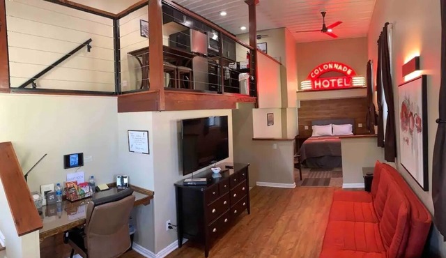 Modern Loft @ historic Colonnade Hotel