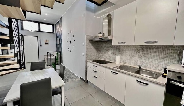 Modern Loft with Jacuzzi[30m meter].