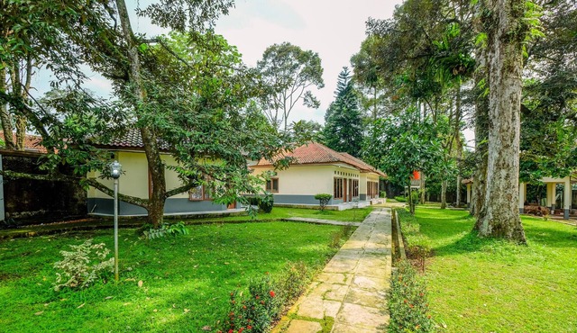 Modern Look Studio At Graha Wishnu Guest House
