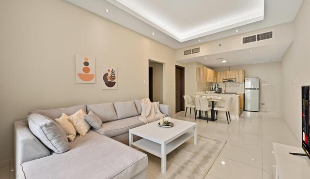 Modern Luxury 2BR Apartment In Dubai Sports City