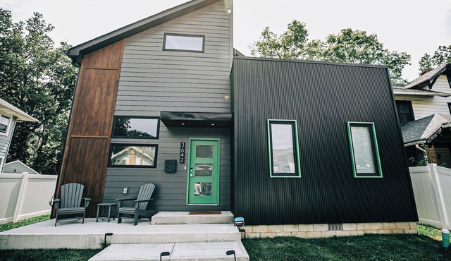 Modern Luxury Centrally Located 3BR/3BA Mins Away From Fairgrounds & Downtown
