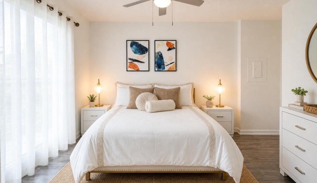 Modern Luxury Condo - Near UF, Shands & Celebration Pointe