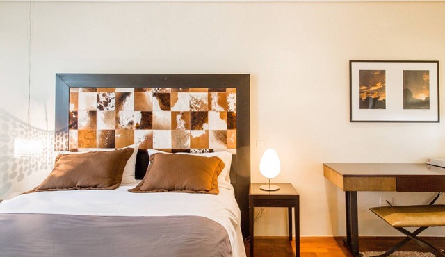 Modern Luxury Home Perfect for Couples & Families - Safe and Quiet Neighborhood