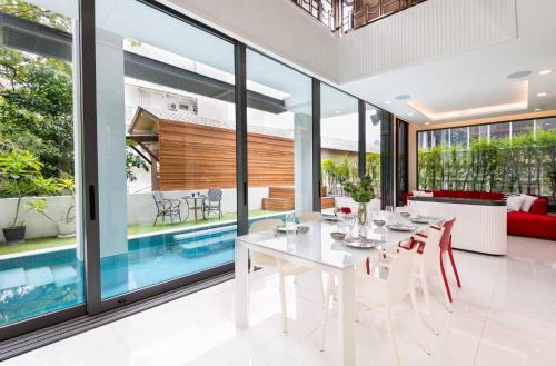 Modern Luxury Poolhaus with Lift
