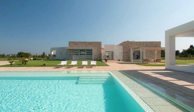Modern Luxury Villa for rent in the Heart of Puglia