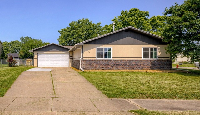 Modern Makeover with 3 bedrooms on a cul-de-sac in Lincoln