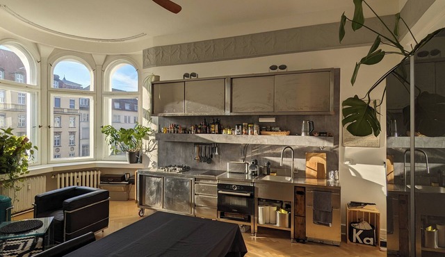 Modern meets Classic - warm & cozy stay 2 min from Volkspark Wilmersdorf