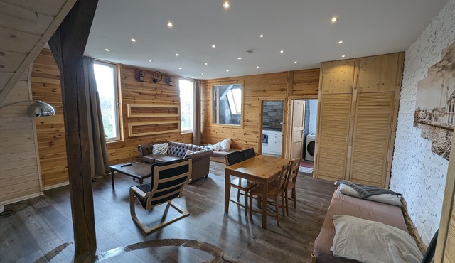 Modern meets wood