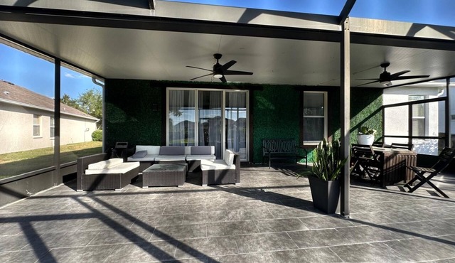 Modern minimalist home in Wesley chapel