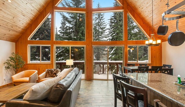 Modern mountain chalet with fireplace, foosball, & easy access to slopes