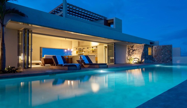 Modern Oceanfront Home with Pool, Outdoor Showers and Private Tennis Court