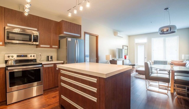 Modern open concept 2 bed, 2 bath in Regina