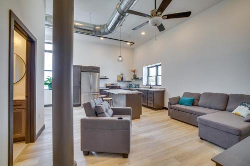 Modern, Open-Concept Apartment: Downtown Cashton!