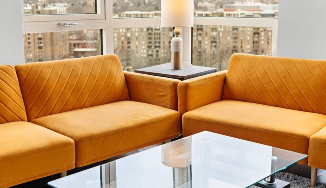 Modern Penthouse 2BR 2BA Stunning Lake Views