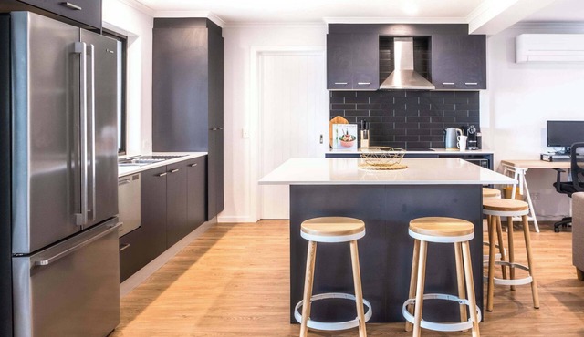 Modern Pet-friendly Mudjimba Townhouse